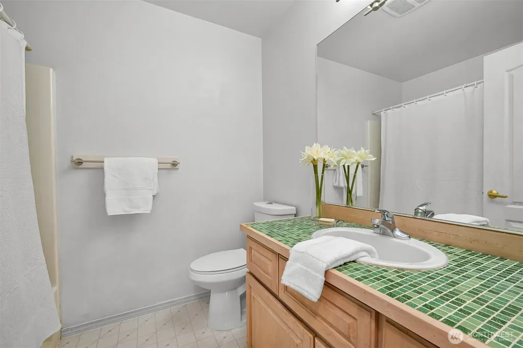 4410 San Juan Avenue Anacortes WA 98221