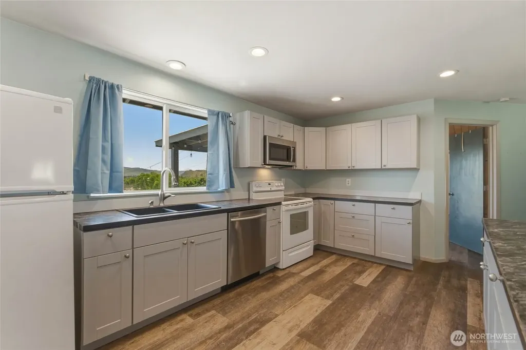 504 Ash Street Omak WA 98841