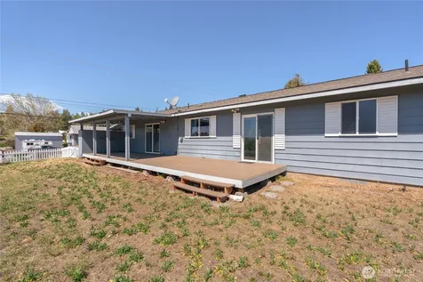 504 Ash Street Omak WA 98841