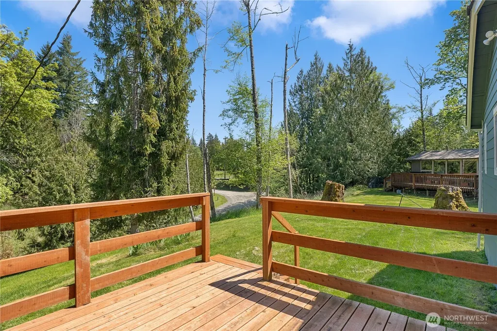 22504 Maple Drive NW Lakebay WA 98349