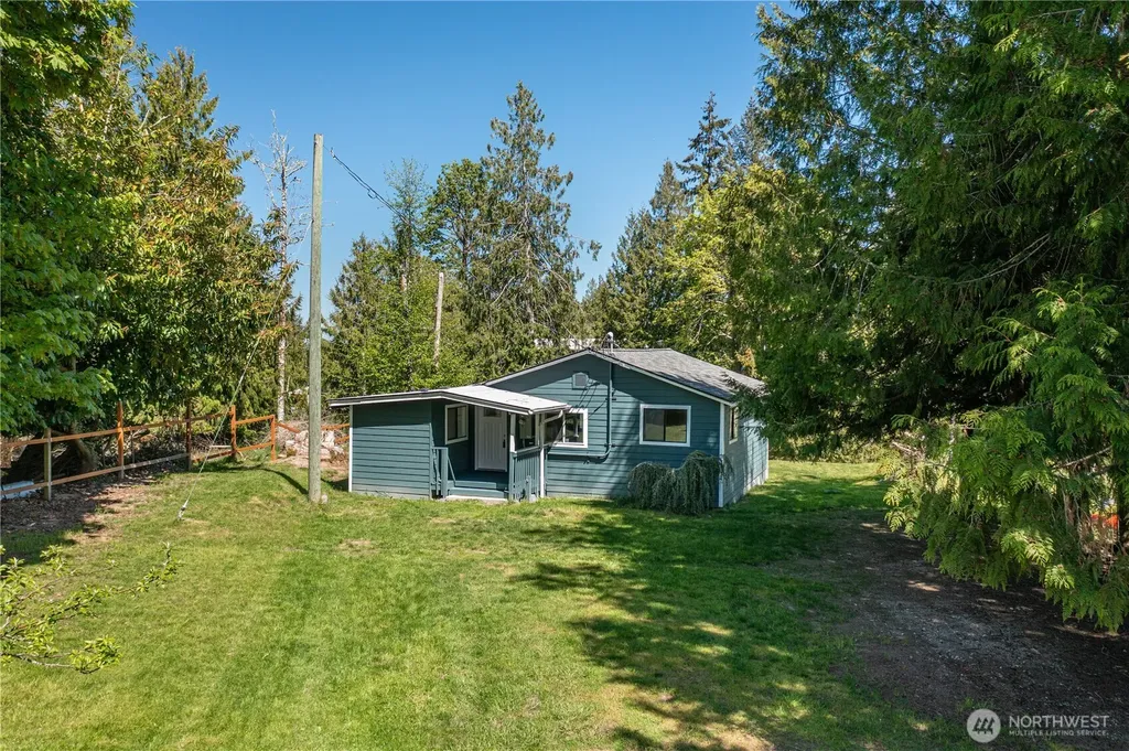22504 Maple Drive NW Lakebay WA 98349