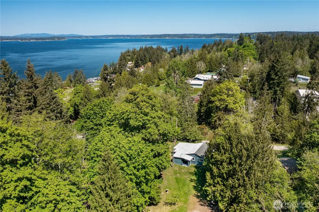 22504 Maple Drive NW Lakebay WA 98349