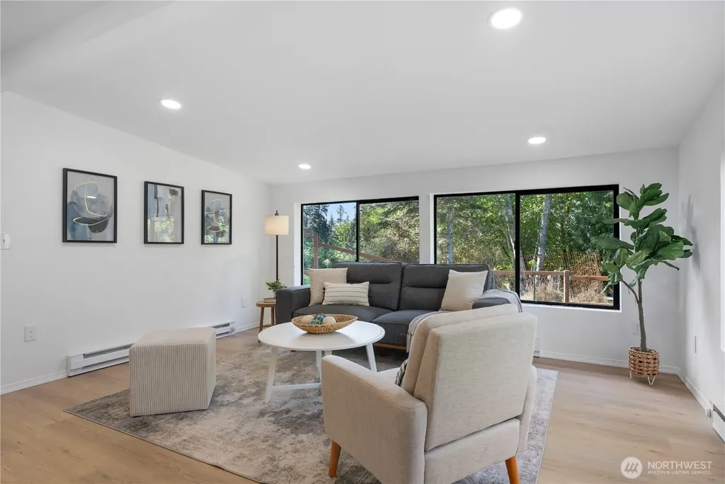 22504 Maple Drive NW Lakebay WA 98349