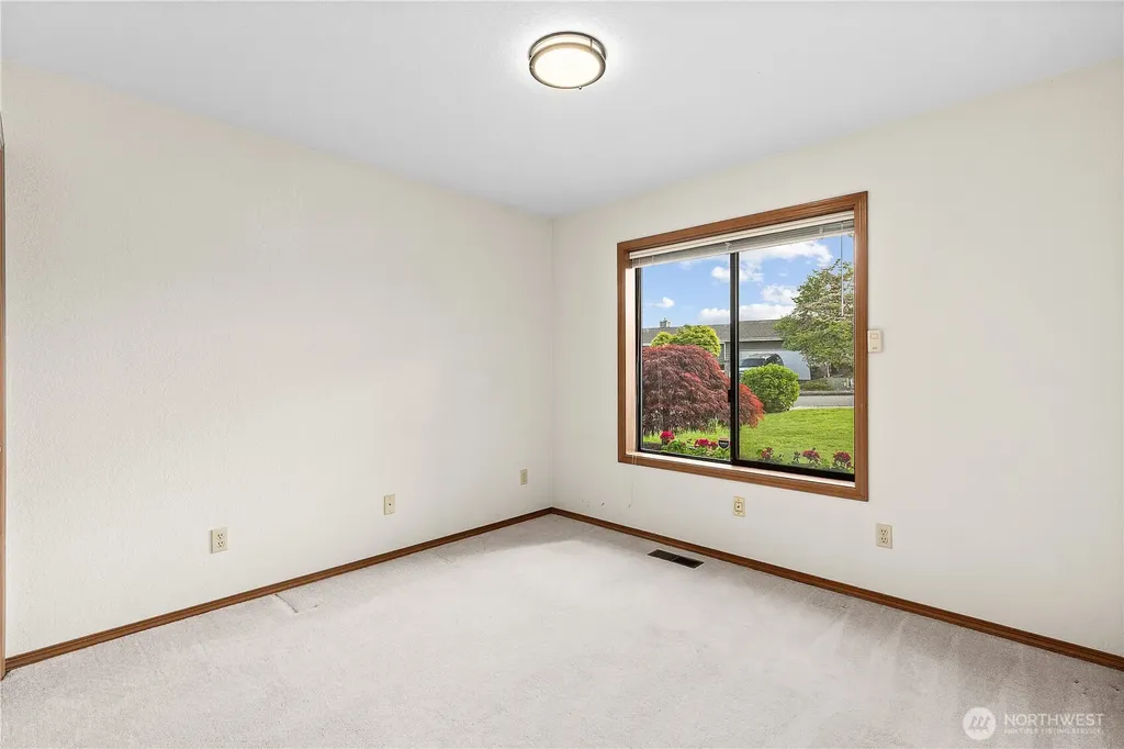 746 22nd Street SW Puyallup WA 98371
