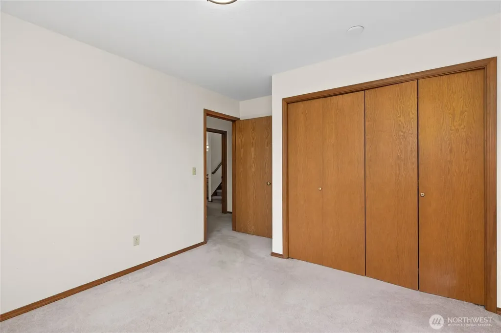 746 22nd Street SW Puyallup WA 98371