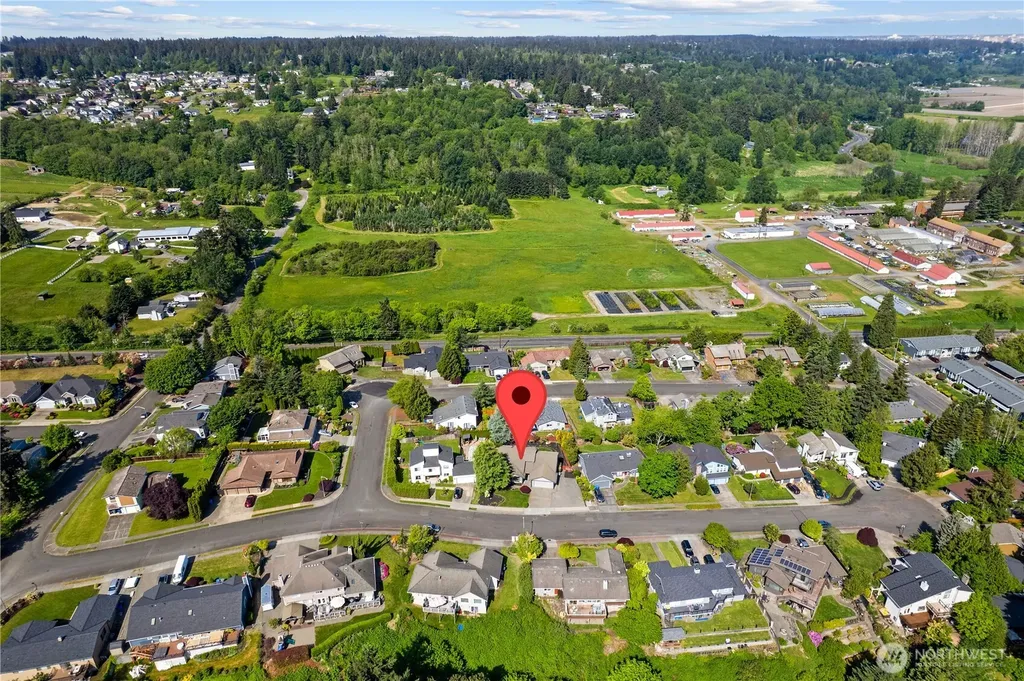746 22nd Street SW Puyallup WA 98371