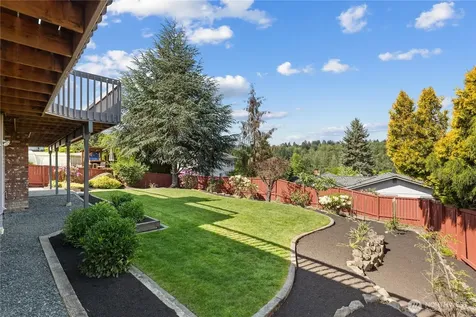 746 22nd Street SW Puyallup WA 98371