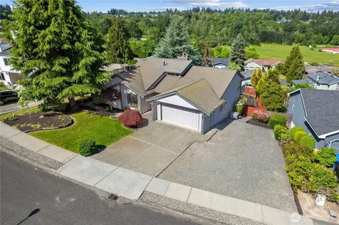 746 22nd Street SW Puyallup WA 98371