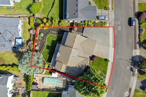 746 22nd Street SW Puyallup WA 98371