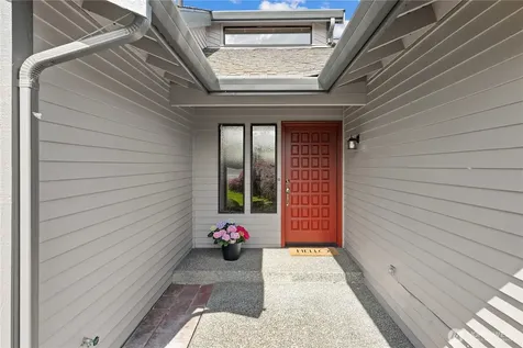 746 22nd Street SW Puyallup WA 98371