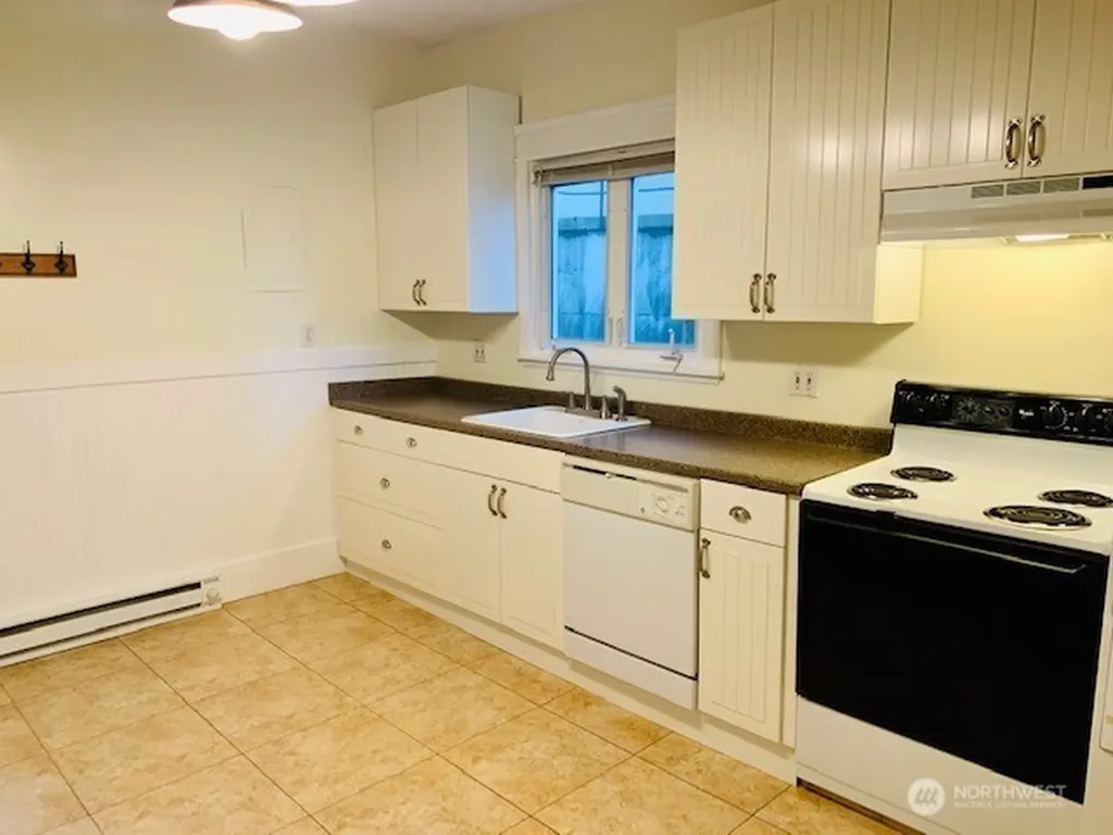 2258 14th Avenue W Seattle WA 98119