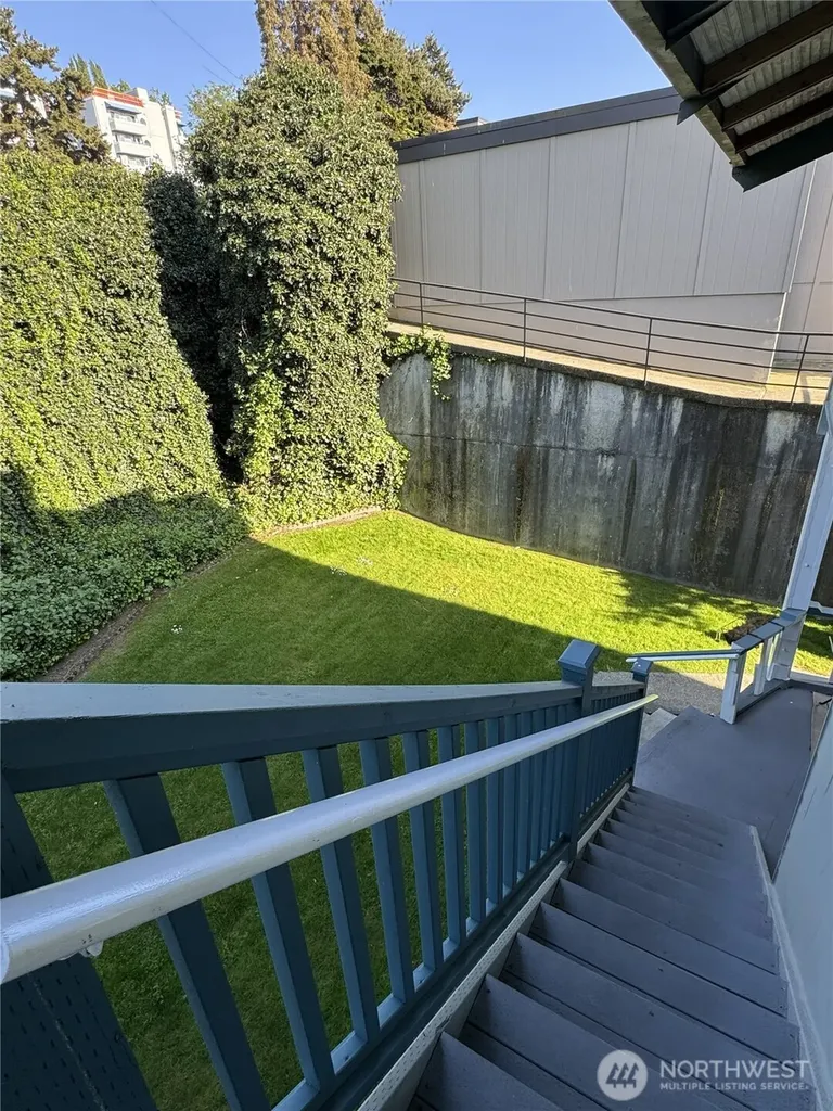 2258 14th Avenue W Seattle WA 98119