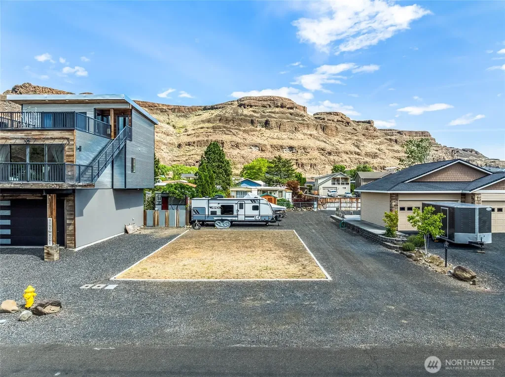 685 River Drive SW Quincy WA 98848