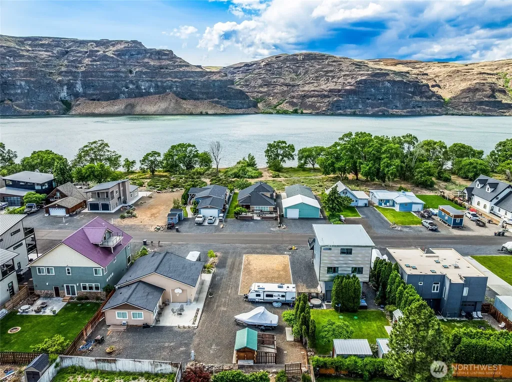 685 River Drive SW Quincy WA 98848