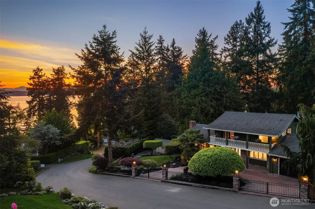 2640 SW 163rd Street Burien WA 98166