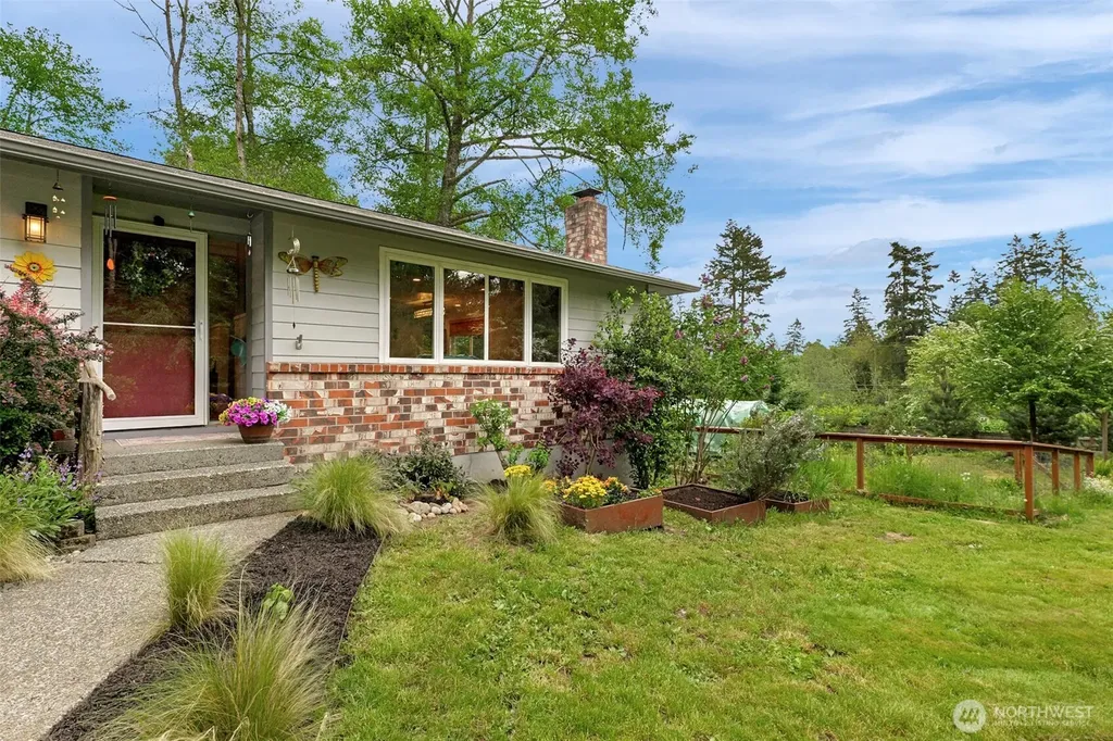 10414 SW 110th Street Vashon WA 98070