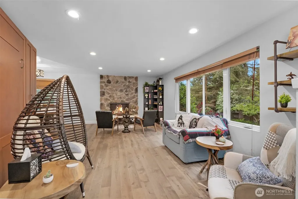 10414 SW 110th Street Vashon WA 98070