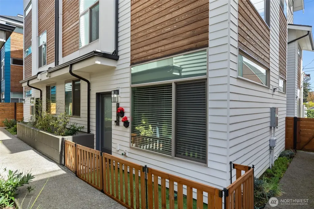 8015 Mary Avenue NW Seattle WA 98117