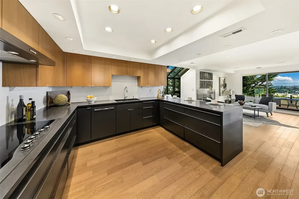 2400 Aurora Avenue N Seattle WA 98109