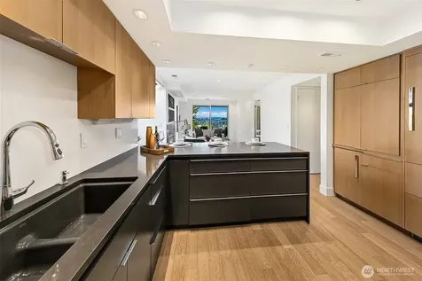 2400 Aurora Avenue N Seattle WA 98109