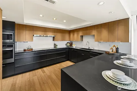2400 Aurora Avenue N Seattle WA 98109