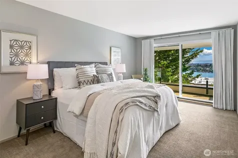 2400 Aurora Avenue N Seattle WA 98109