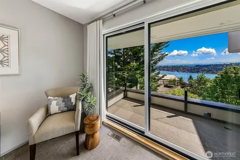2400 Aurora Avenue N Seattle WA 98109