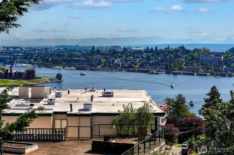 2400 Aurora Avenue N Seattle WA 98109