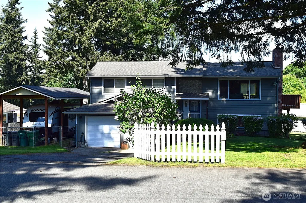 8611 Vistarama Avenue Everett WA 98208