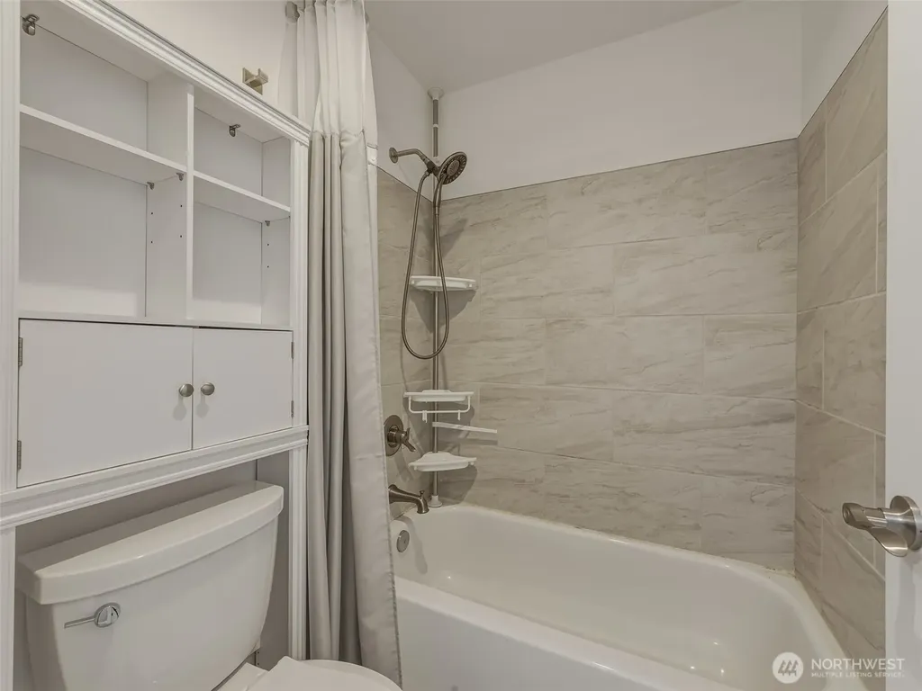 18501 SE Newport Way Issaquah WA 98027