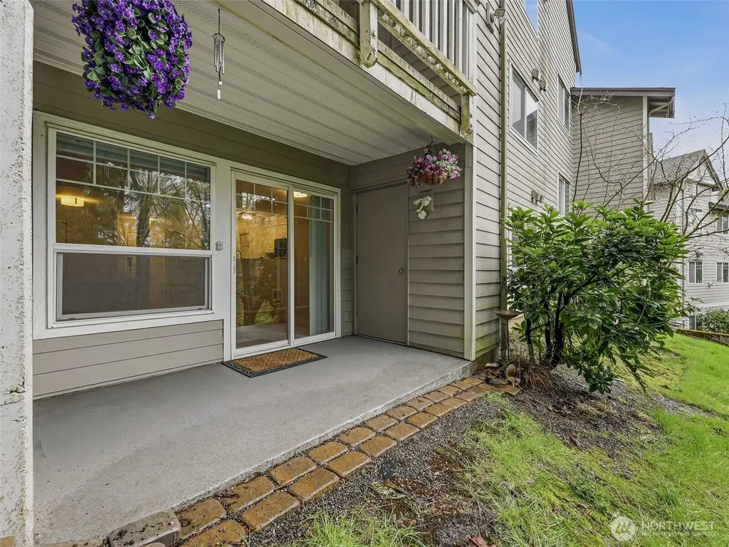 18501 SE Newport Way Issaquah WA 98027