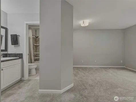 18501 SE Newport Way Issaquah WA 98027
