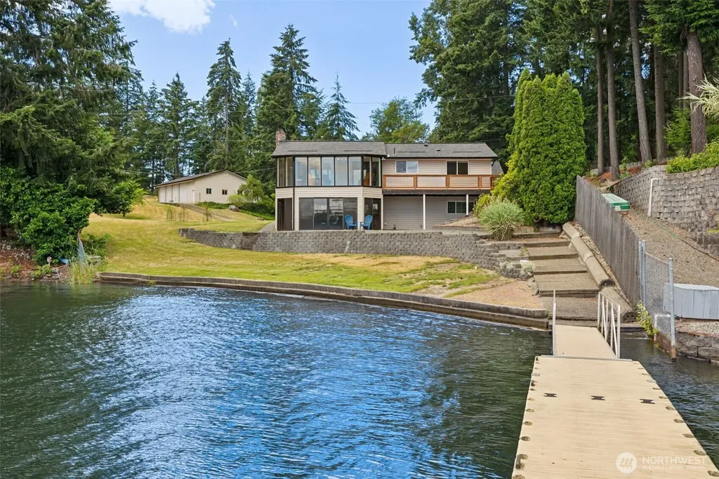 7335 Holmes Island Road SE Lacey WA 98503