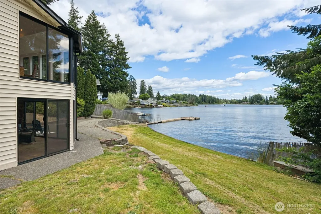 7335 Holmes Island Road SE Lacey WA 98503