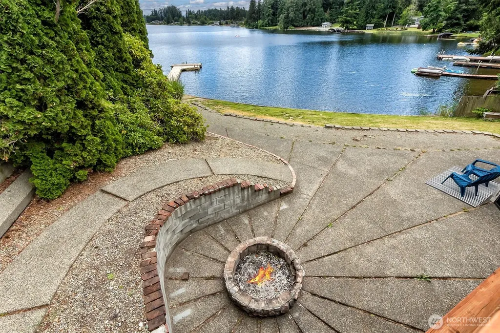 7335 Holmes Island Road SE Lacey WA 98503