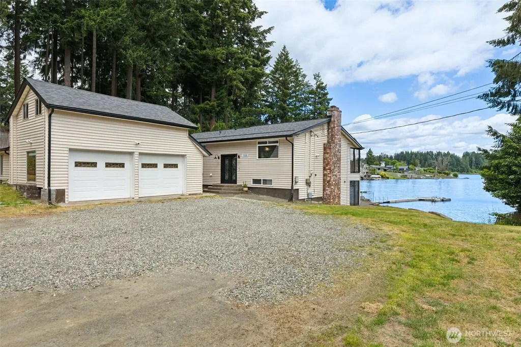 7335 Holmes Island Road SE Lacey WA 98503