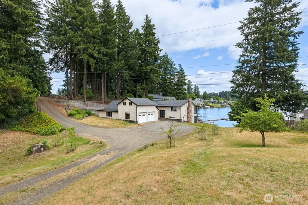 7335 Holmes Island Road SE Lacey WA 98503