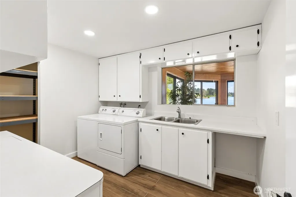 7335 Holmes Island Road SE Lacey WA 98503