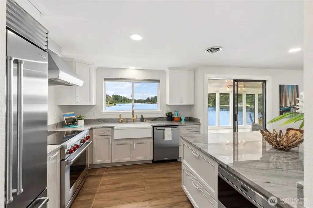 7335 Holmes Island Road SE Lacey WA 98503