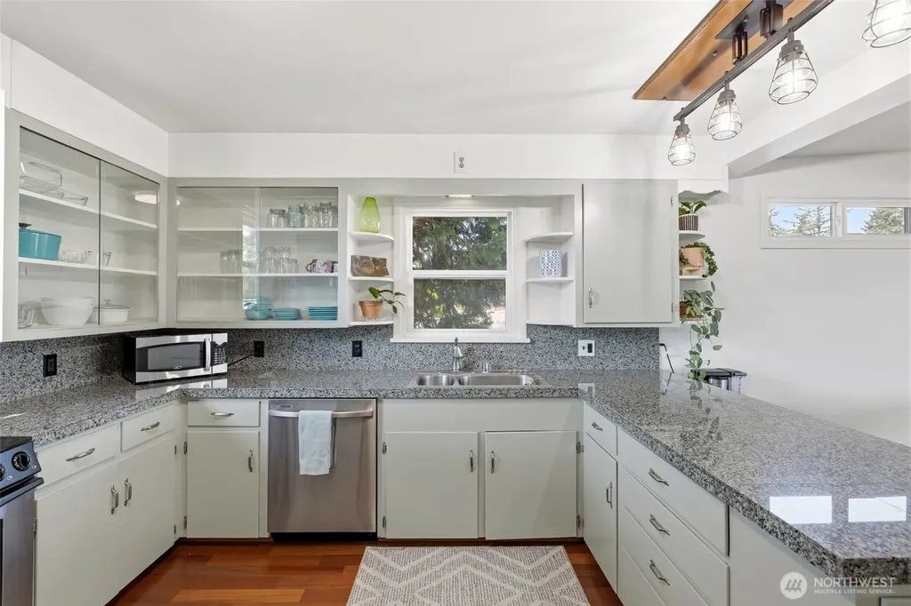 4826 Delaware Avenue Everett WA 98203