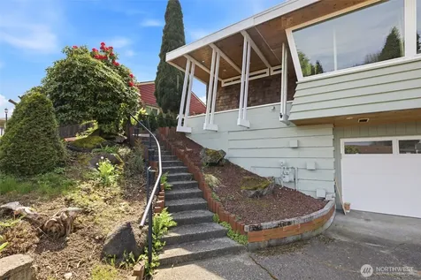 4826 Delaware Avenue Everett WA 98203