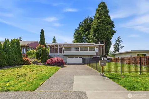 4826 Delaware Avenue Everett WA 98203