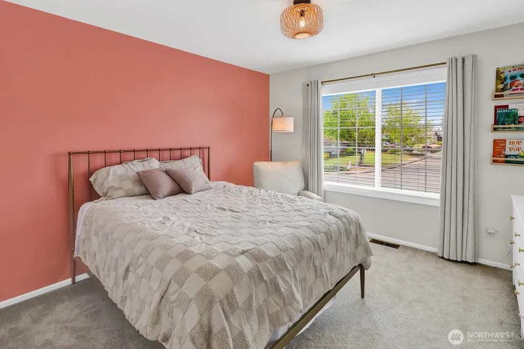 1715 Village Drive Lynden WA 98264
