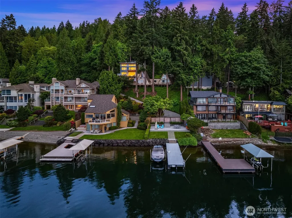1606 W Lake Sammamish Parkway SE Bellevue WA 98008