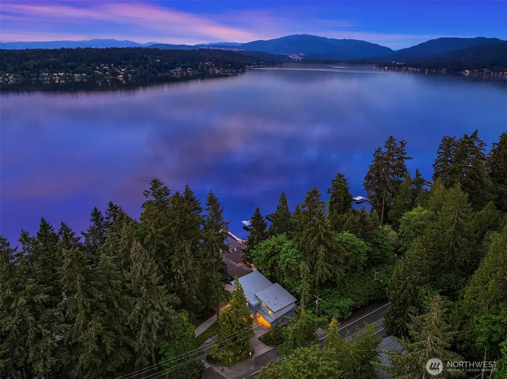 1606 W Lake Sammamish Parkway SE Bellevue WA 98008