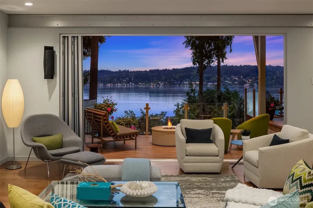 1606 W Lake Sammamish Parkway SE Bellevue WA 98008