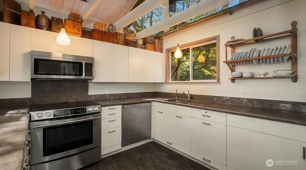 1363 Country Club Drive Camano Island WA 98282