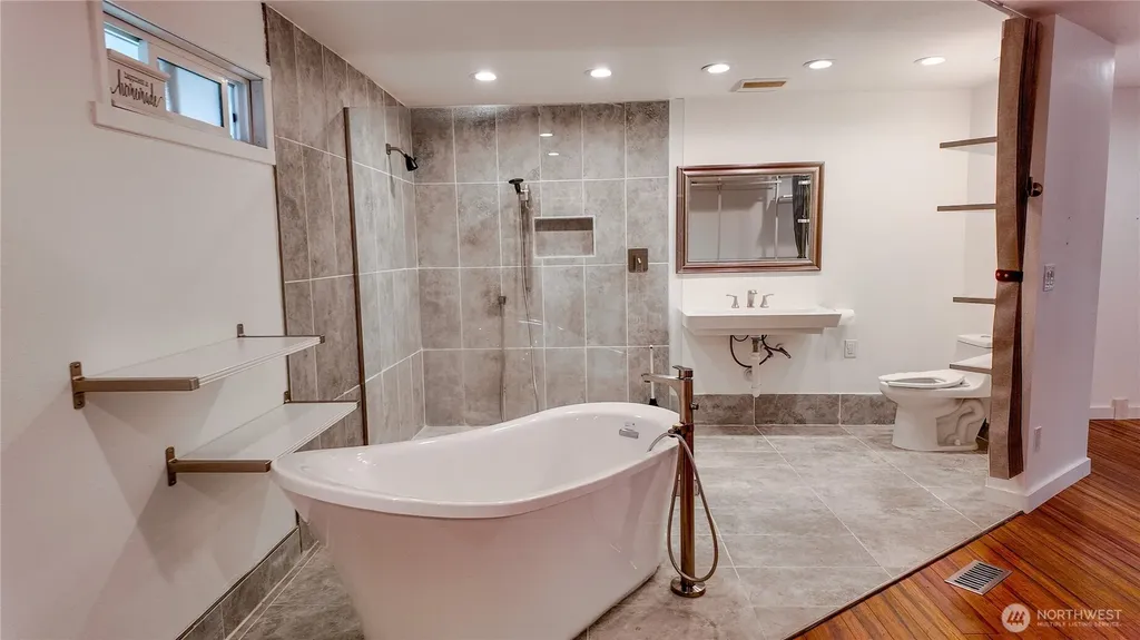 37702 27th Place Federal Way WA 98003