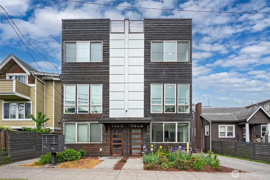 738 N 95th Seattle WA 98103