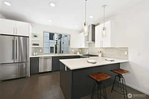 738 N 95th Seattle WA 98103